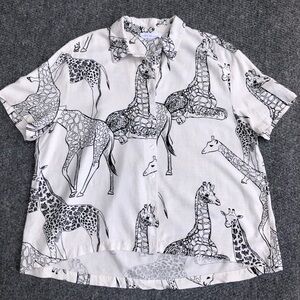 Jane and Delancey short sleeve button up top size XL giraffe linen blend